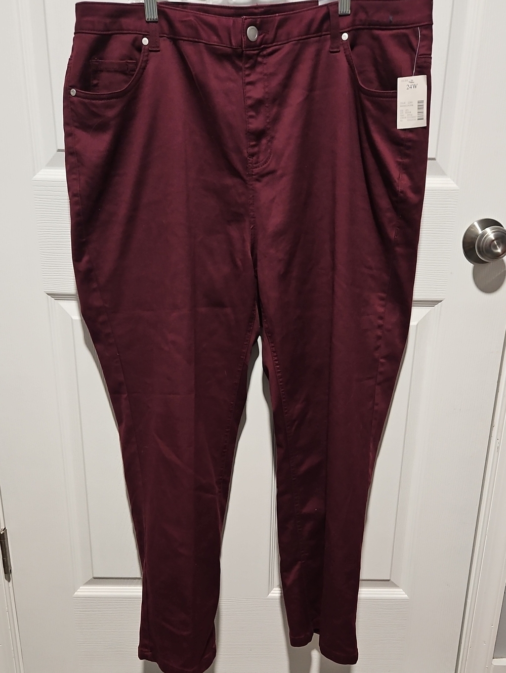 NWT Catherines  Sateen Straight Leg Pants in A Fall Deep Wine 24W